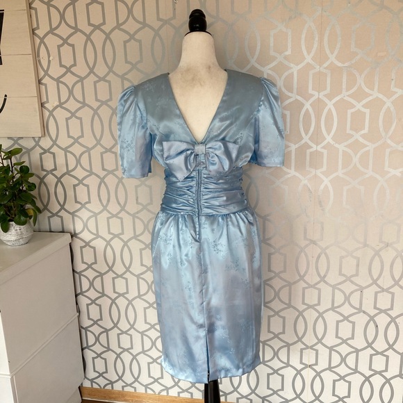 Retro bridesmaid or prom dress - Picture 2 of 4